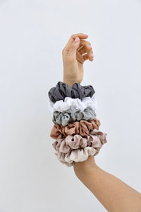 Oversized Scrunchie - White